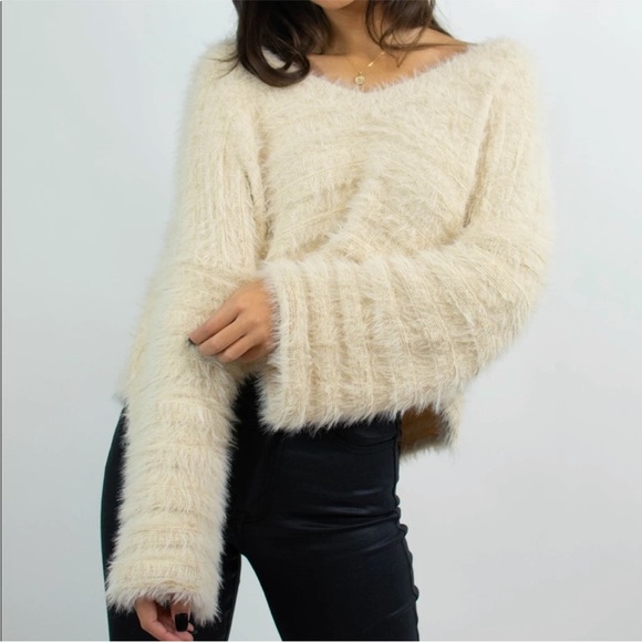 💞UO,Pink Bandit Sweater,Statement Sleeves,Rare Pink Color,Excellent Con.,Size S - Picture 3 of 9